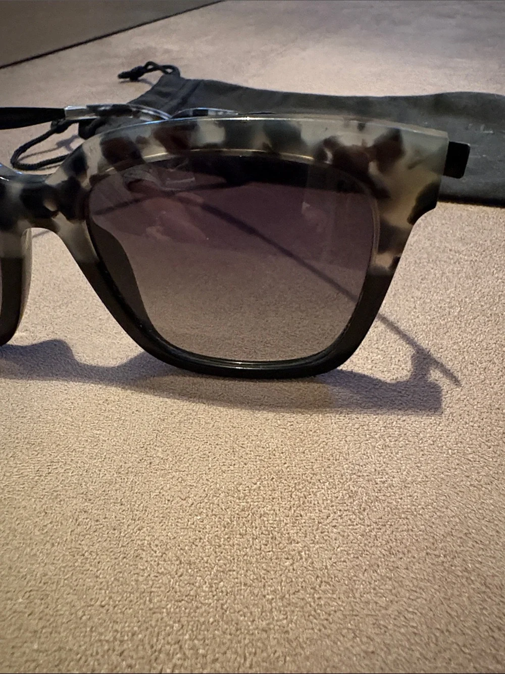 Diff Eyewear Women's Bella Tortoiseshell Gray & Black Square Sunglasses